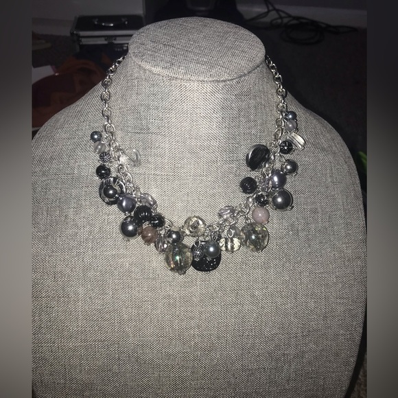 NEW. Firstmeet. Cream Gold Jewelry Set. - Picture 8 of 8